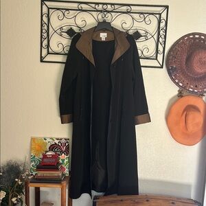 East 5th Two-Tone Black and Tan Trench Coat | Size Large